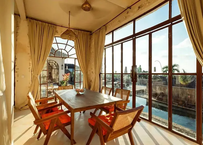 Luxurious Seaview 2bedrooms Pineapple Villa, Uluwatu (Bali)